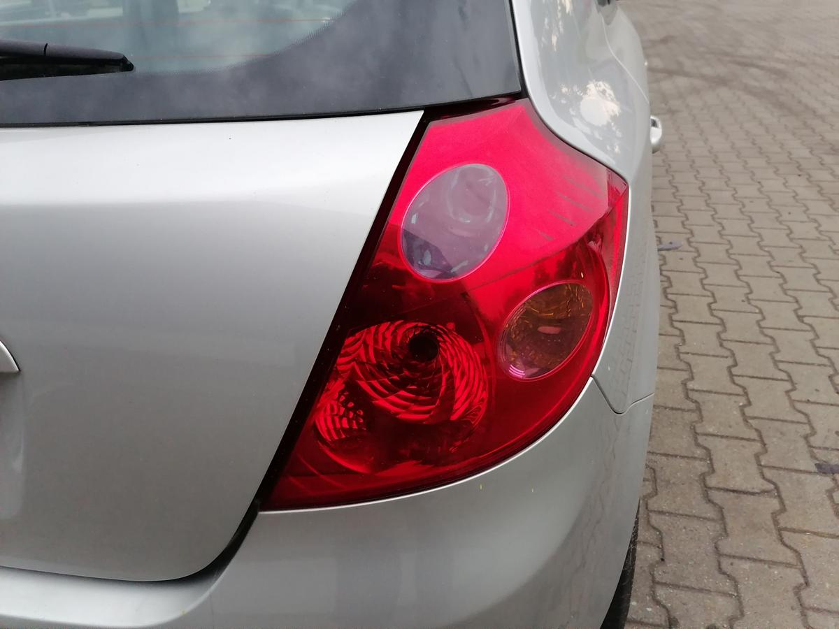 Kia Rio ED original R&uuml;cklicht R&uuml;ckleuchte Schlussleuchte rechts Flie&szlig;heck Bj.2007